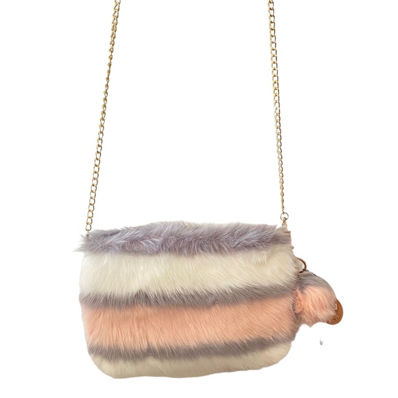Heimish Atlantic Fashion Faux Fur Purse with Goldtone chain strap New wi… - Picture 1 of 6